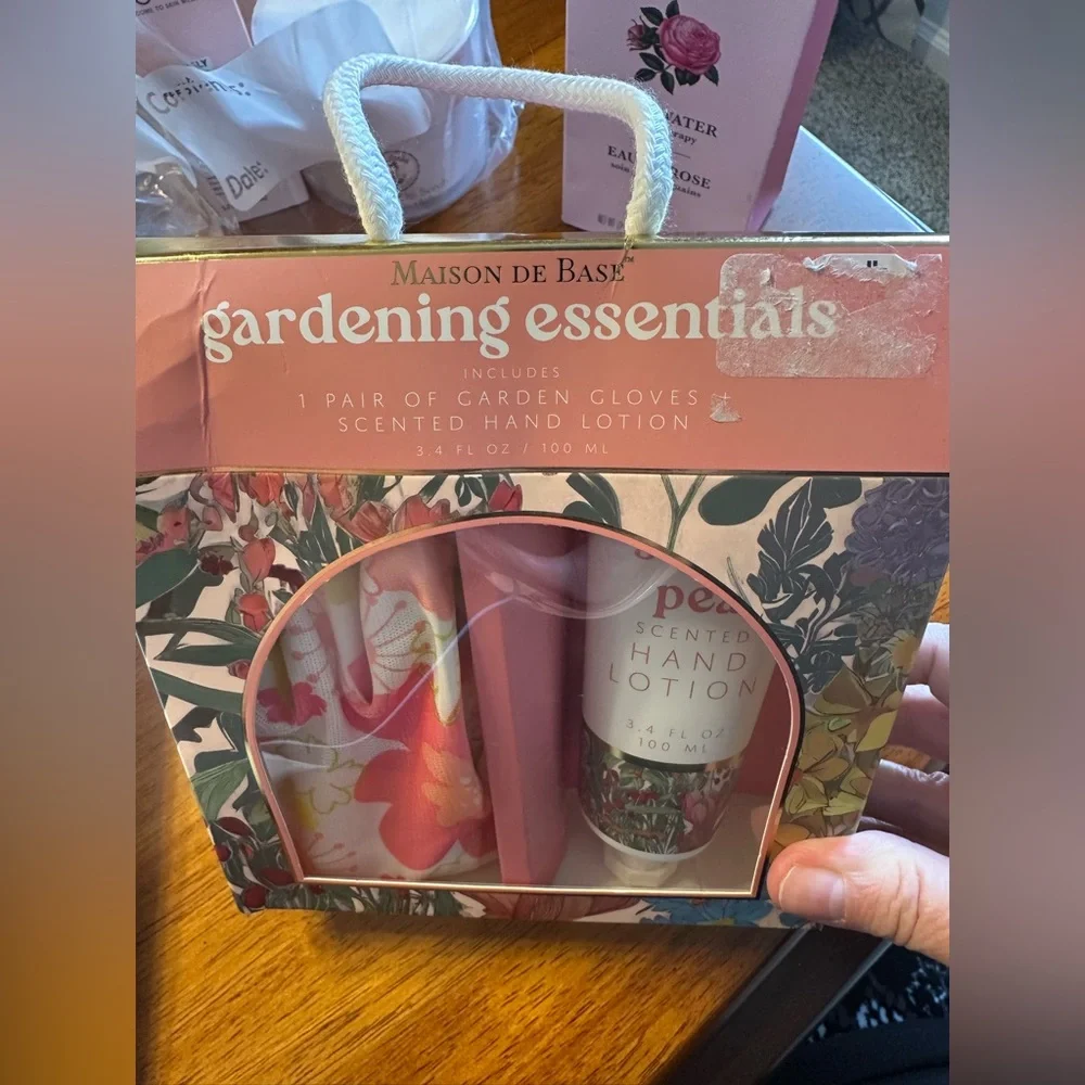 Sale - Skin Care Bundle - Picture 10 of 10